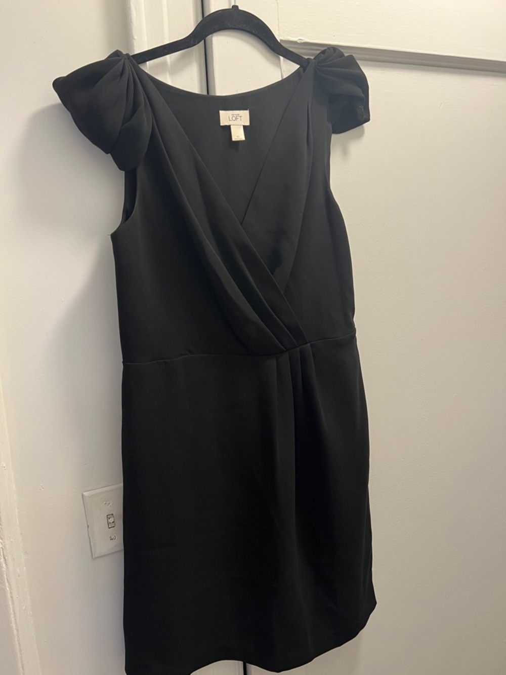 LOFT black cap sleeve dress- size 10